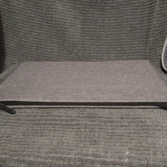 Wacom Soft Carrying Case for Wacom Intuos Tablet (ACK52701) - Picture 5 of 10